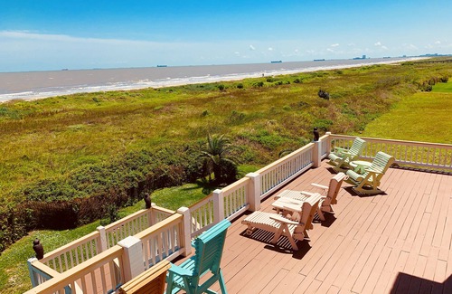 Galveston House | Biscayne Blue Paradise - BEACH FRONT/LARGE DECK/GATED