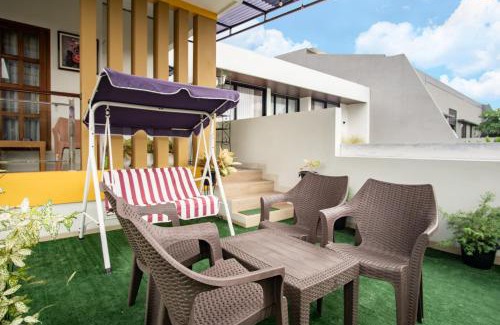 Pogung Lor Villa | Bisma Balcony Homestay