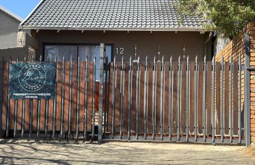 Germiston Apartment | Bison Guest Cottage