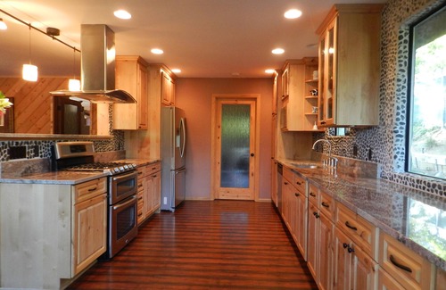 Julian House | Bison Lodge For Quiet Contemplation, Modern Conveniences, AC/Wifi & Pets