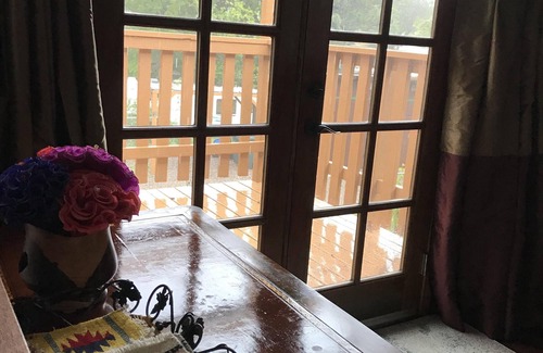 Julian House | Bison Lodge For Quiet Contemplation, Modern Conveniences, AC/Wifi & Pets