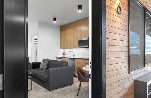 Gardiner Apartment | Bison Meadow Lodge #6