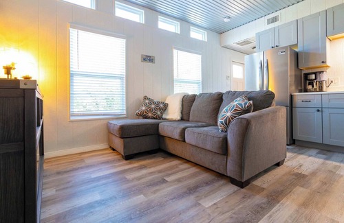 Johnson City House | Bison View – Private Cabin w/Hot Tub on acreage