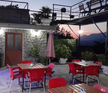 Gjirokaster House | Bixhaku GuestHouse
