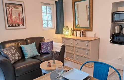 Dinard Apartment | Bizeux Studio duplex N ° 1 (2 people max) from saturday to Saturday