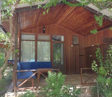Hayitbuku Hotel | Bizim Cennet Bungalow Hotel