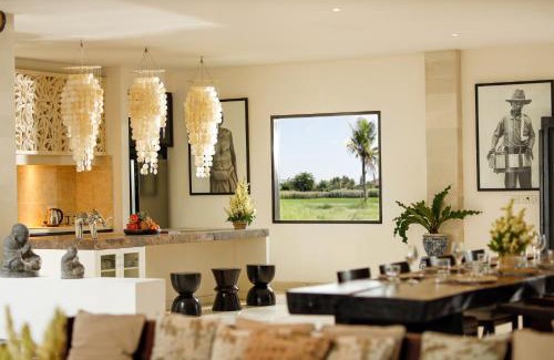 Kerambitan House | Black Beach Villa - Absolute Beachfront Escape