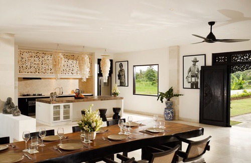 Kerambitan Villa | Black Beach Villa - Absolute Beachfront