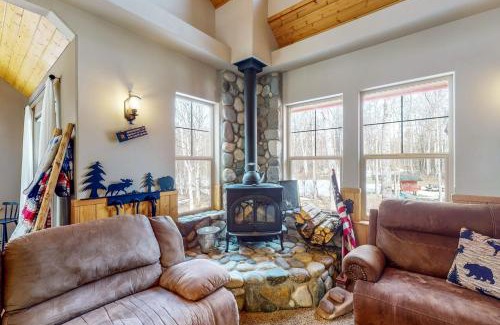 Fishhook House | Black Bear Abode