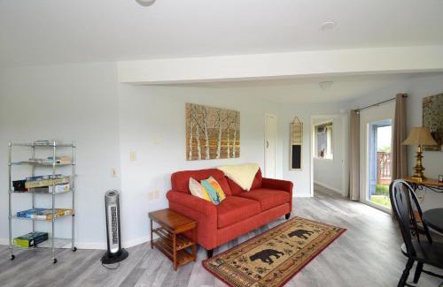 Berkeley Springs House | Black Bear Cabin - Fire Pit, Grill, View, Pet Friendly, Fireplace, King Bed, Wifi, Game Room
