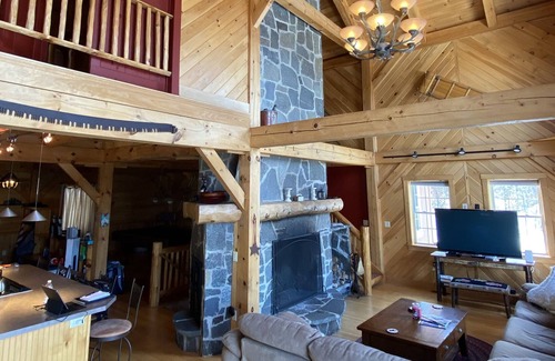Ludlow House | Black Bear Cabin - Post & Beam Ski House, 3 miles from Okemo