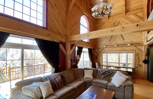Ludlow House | Black Bear Cabin - Post & Beam Ski House, 3 miles from Okemo