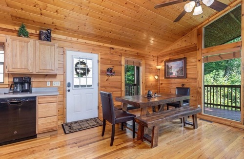 Sevierville Cabin | Black Bear Retreat -LOCATION-ideal for winter travel. Game room&hot tub!