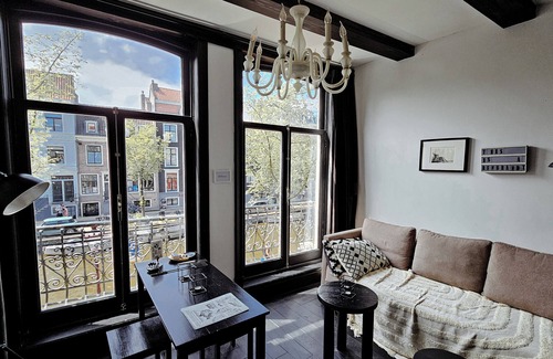 De Weteringschans Bed & Breakfast | Black Beauty amazing apartment in the heart of Amsterdam