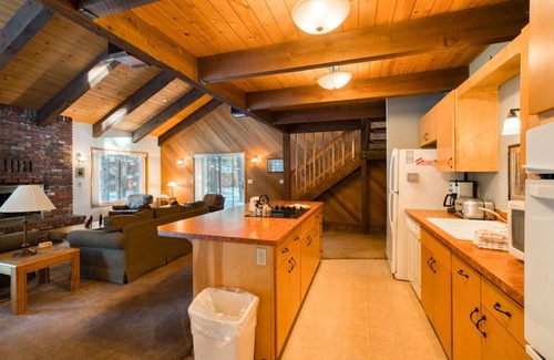 Black Butte Ranch House | Black Butte Ranch Glaze Meadow 037