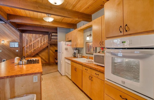 Black Butte Ranch House | Black Butte Ranch Glaze Meadow 037