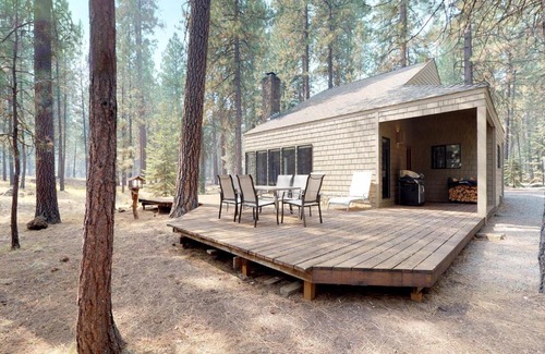 Black Butte Ranch House | Black Butte Ranch: Partridge Foot Cabin lot #RR83