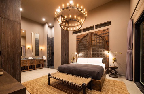 Yucca Valley House | Black Butterfly - Pool & Spa