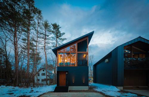 Echo Land Ski Chalet | Black Crane Chalet by Hakuba White Fox Company
