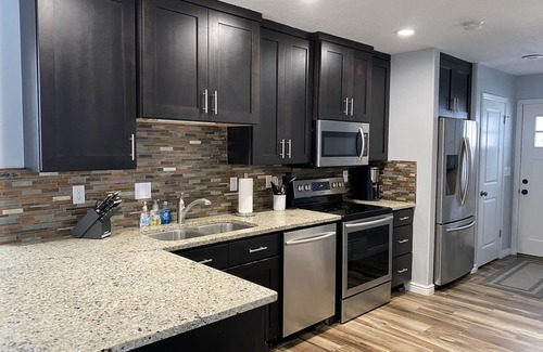 Eden House | Black Diamond Vacation Home With Private Hot Tub