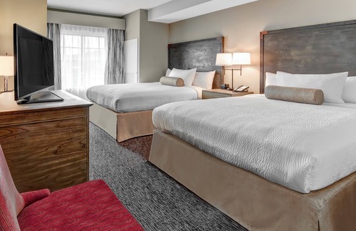 Pigeon Forge Hotel | Black Fox Lodge Pigeon Forge, Tapestry Collection by Hilton