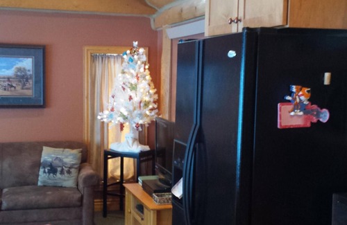 Hill City Cabin | Black Hills Sanctuary - Cabin for Couples
