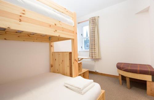 Inverness City Centre Hostel | Black Isle Bar & Rooms
