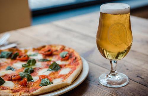 Inverness City Centre Hostel | Black Isle Bar & Rooms