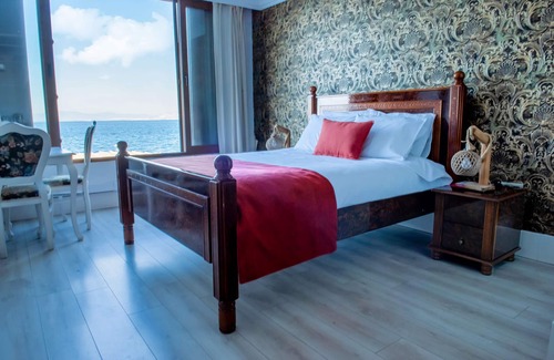 Narlidere Hotel | Black Lotus İzmir