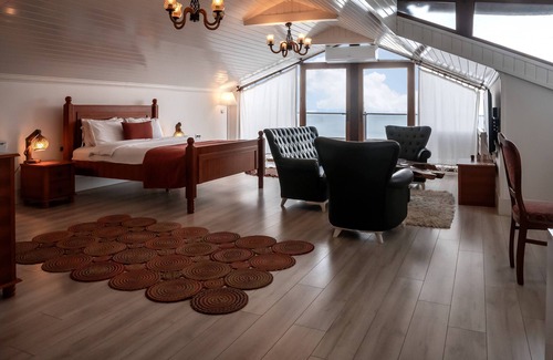Narlidere Hotel | Black Lotus İzmir
