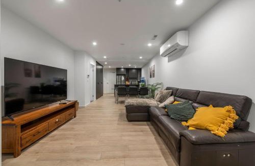 Coombs Apartment | Black Mountain Views In Coombs ACT