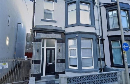 Blackpool Town Center Apartment | Black Ocean Holiday Apartments