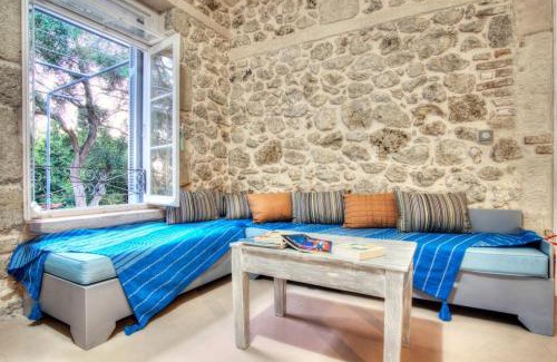 Skala House | Black Olive Cottage Paramonas