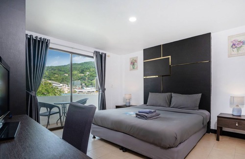 Patong Hostel | Black Pantera Hostel