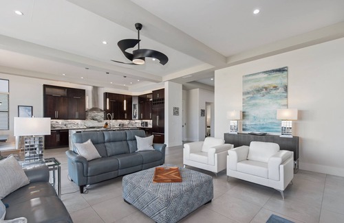 Fort Myers Beach House | Black Pearl Amazing Luxury 5 bedroom Pool Home