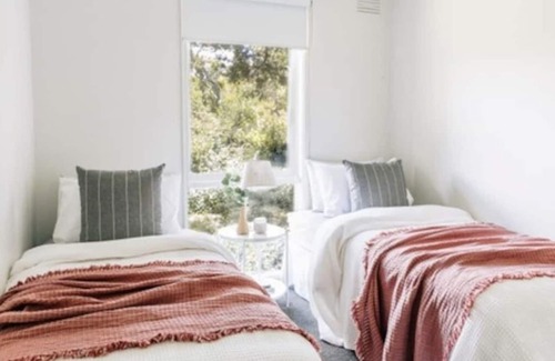 Blairgowrie House | Black Pearl