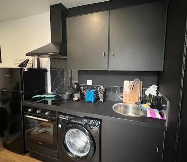 Henriville Apartment | Black Pearl V