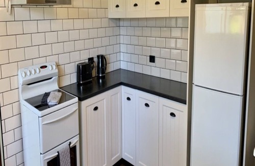 Katoomba Cottage | Black Pine Cottage Katoomba