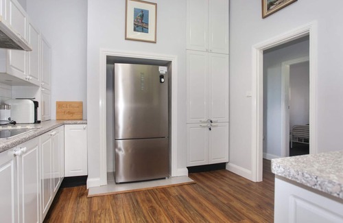 Pindimar House | Black Possum Cottage - Views of the Bay