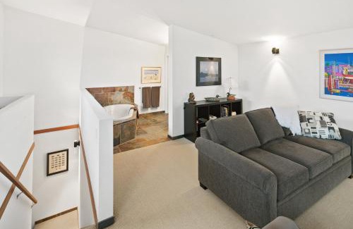 Ucluelet House | Black Rock Ridge