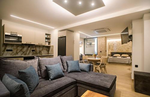 Agios Gordios House | Black Rocks Luxury Seafront Beach Suite