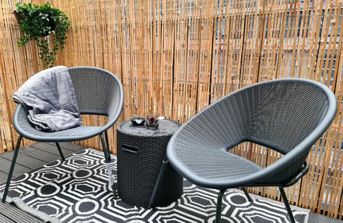 Woolwich Apartment | Black Splendour
