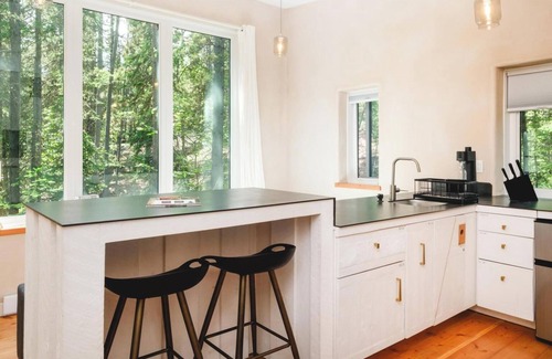 Whitehorse Cabin | Black Spruce - Green Door