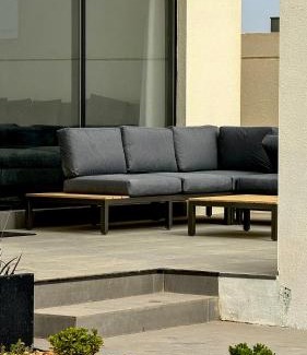 Al Hadd Villa | Black Swan Villa
