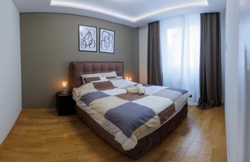 Subotica Apartment | Black & White Apartment