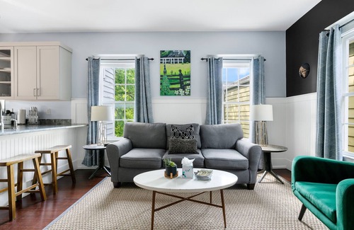 Cannonborough Elliotborough Condo | Blackberry Suite 3BR 2BA | Steps to King St!