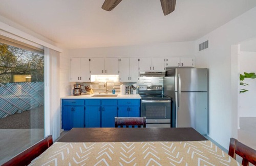 St. Francis Cabrini Apartment | Blacklidge A (Deepak & Jackie)