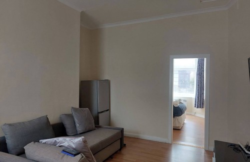 South Shore Apartment | Blackpool 1- Bed Apt, Sleeps 3, Pet Friendly