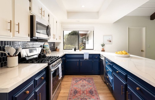 Santa Barbara House | Blackrock Beach House with Private Beach Access