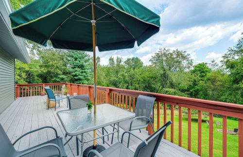 Blacksburg House | Blacksburg Hideaway w/Hot Tub ~ 5 Mi to Campus!